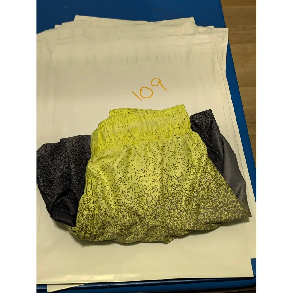 Under Armour Boys Neon Yellow Grey Ombre Swim Shorts Trunks YMD Medium
